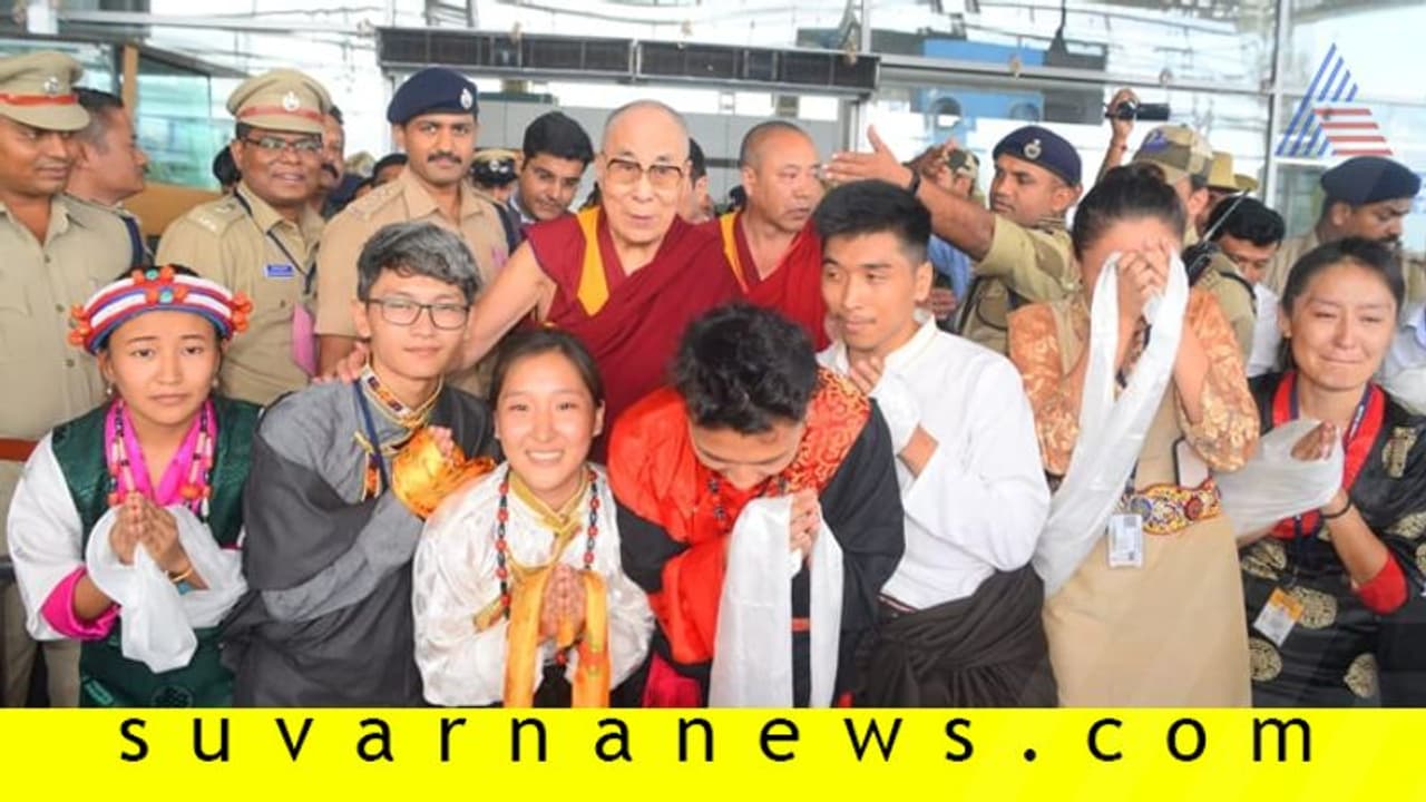 ಮಂಗಳೂರು: ದಲಾಯಿಲಾಮ ಮಂಗಳೂರಿಗೆ ಆಗಮನ ಮಂಗಳೂರು: ದಲಾಯಿಲಾಮ ಮಂಗಳೂರಿಗೆ ಆಗಮನ