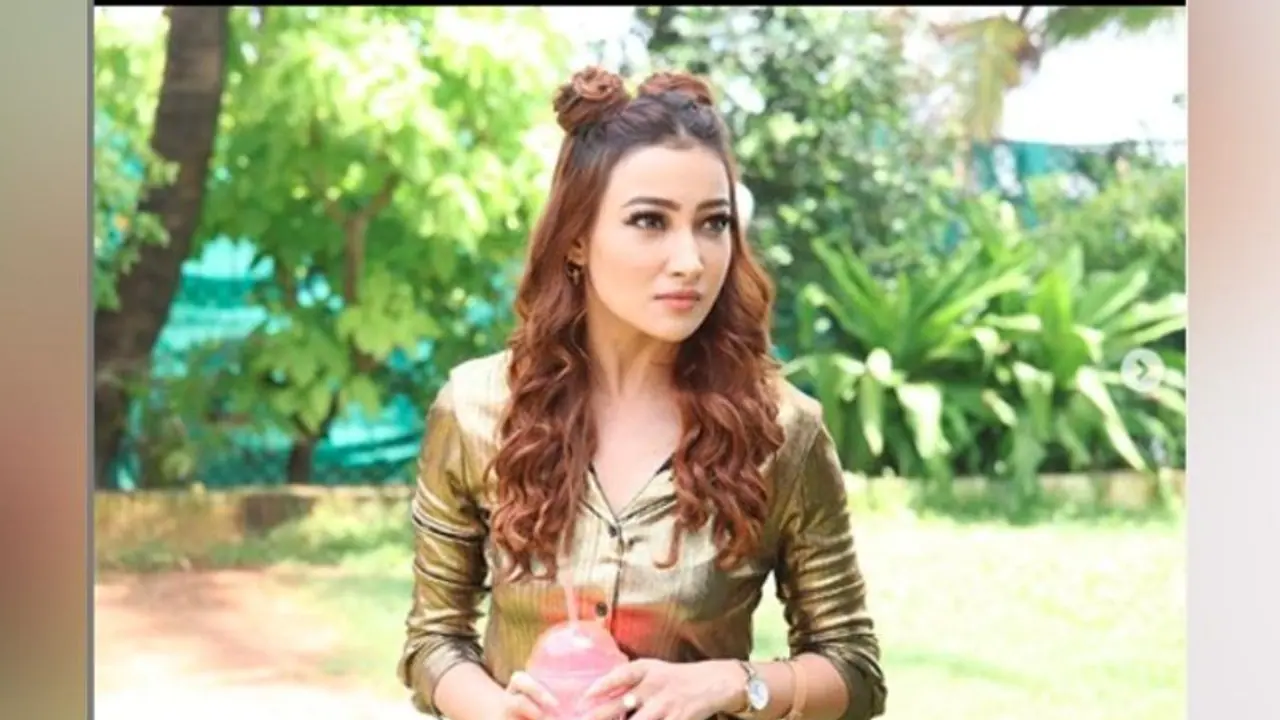 জনপ্রিয় অভিনেত্রী কে কাচ নিয়ে আক্রমণ বন্ধুর, মুম্বই এর ঘটনায় ছড়াল আতঙ্ক জনপ্রিয় অভিনেত্রী কে কাচ নিয়ে আক্রমণ বন্ধুর, মুম্বই এর ঘটনায় ছড়াল আতঙ্ক