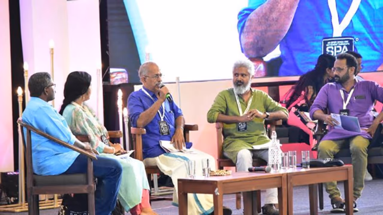 കേരള വാസ്തുവിദ്യയുടെ മികവിന്റെ ചര്ച്ചാവേദിയായി കനകക്കുന്ന് കേരള വാസ്തുവിദ്യയുടെ മികവിന്റെ ചര്ച്ചാവേദിയായി കനകക്കുന്ന്