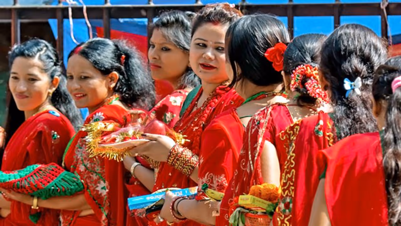 हरितालिका तीज 2 सितंबर को, इस विधि से करें ये व्रत, क्यों किया जाता है ये व्रत?