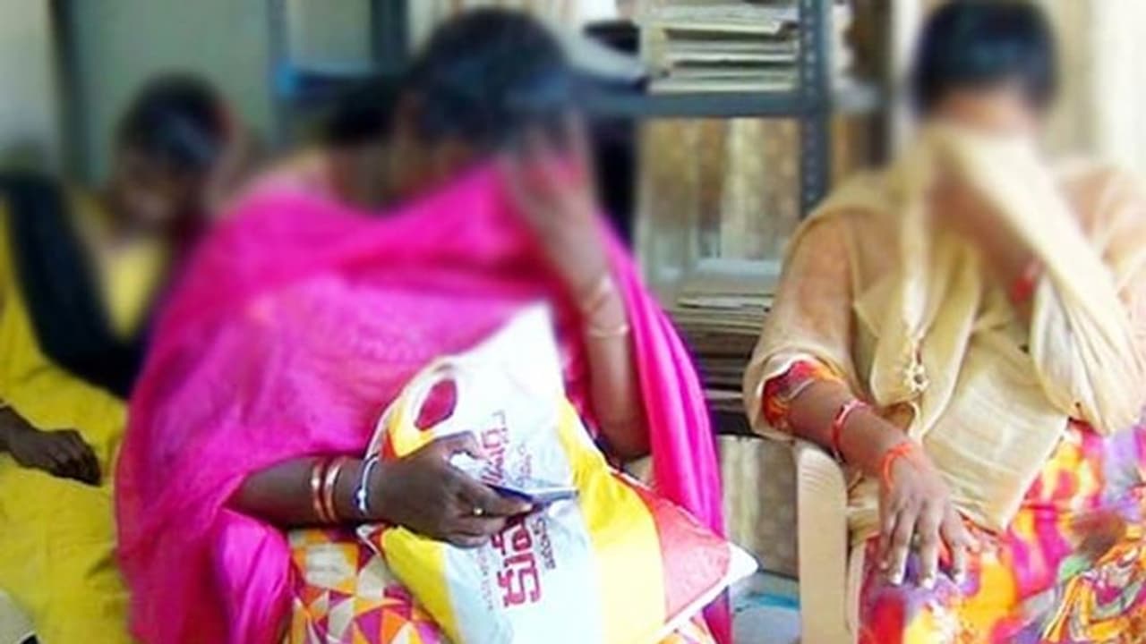 సూర్యాపేటలో సరోగసి మాఫియా గుట్టు రట్టు: మహిళలకు డబ్బుతో వల