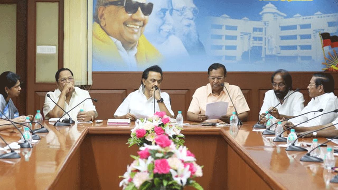 இரண்டு நாட்களில் எம்.எல்.ஏக்கள் தொடர் மரணம்..! அதிர்ச்சியில் உறைந்த திமுக..! இரண்டு நாட்களில் எம்.எல்.ஏக்கள் தொடர் மரணம்..! அதிர்ச்சியில் உறைந்த திமுக..!