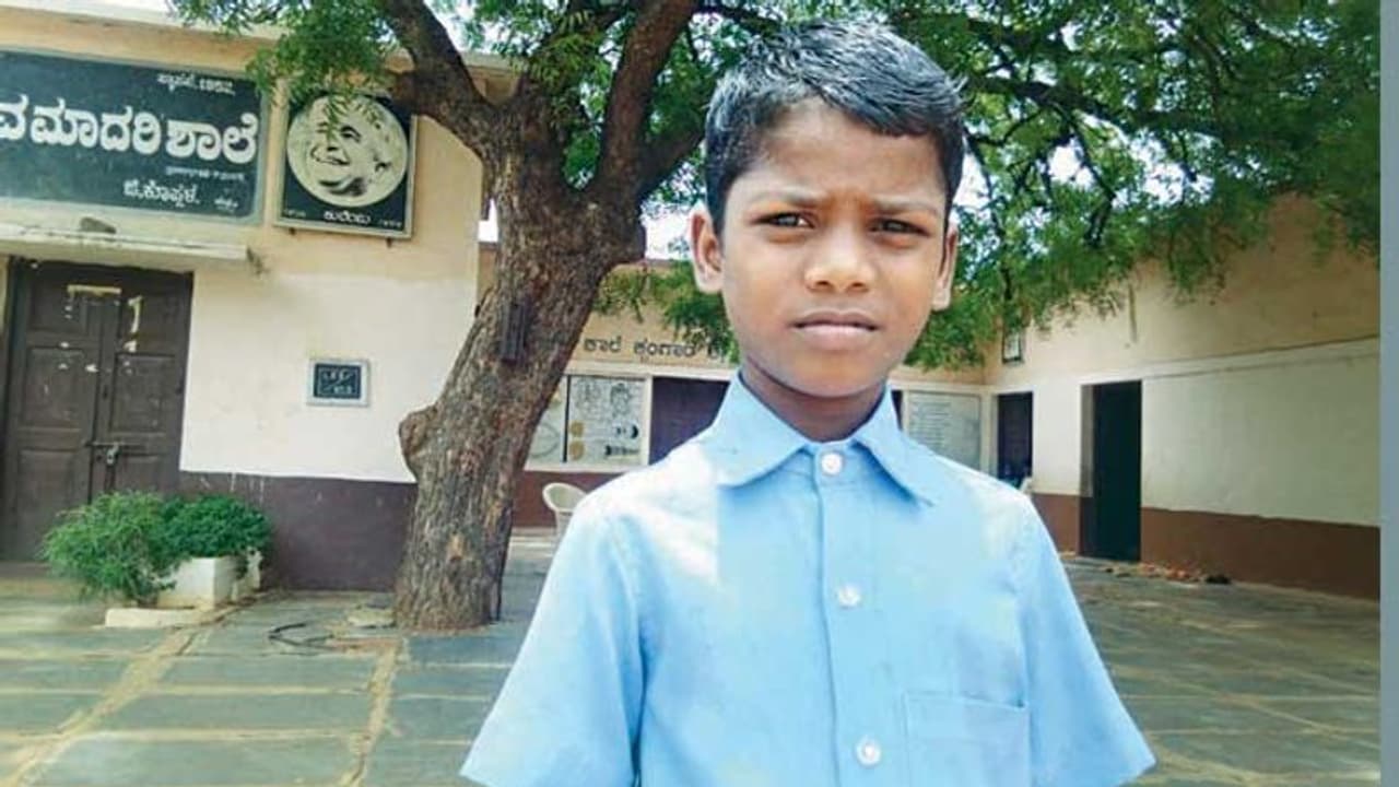ಅಂಗಿ ಹರಿದಿದ್ದಕ್ಕೆ ಹೈ ಕೋರ್ಟ್ ಮೆಟ್ಟಿಲೇರಿದ ಬಾಲಕ : ಎಲ್ಲಾ ಮಕ್ಕಳಿಗೂ ಈಗ ಸಮವಸ್ತ್ರ