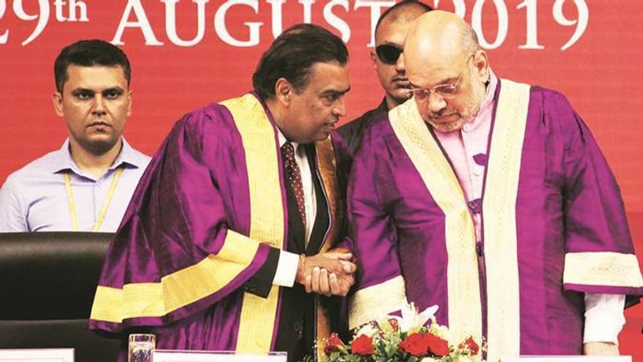 అసలైన ఐరన్ మ్యాన్ ఆఫ్ ఇండియా: అమిత్షాపై ముఖేశ్ ప్రశంసలు అసలైన ఐరన్ మ్యాన్ ఆఫ్ ఇండియా: అమిత్షాపై ముఖేశ్ ప్రశంసలు