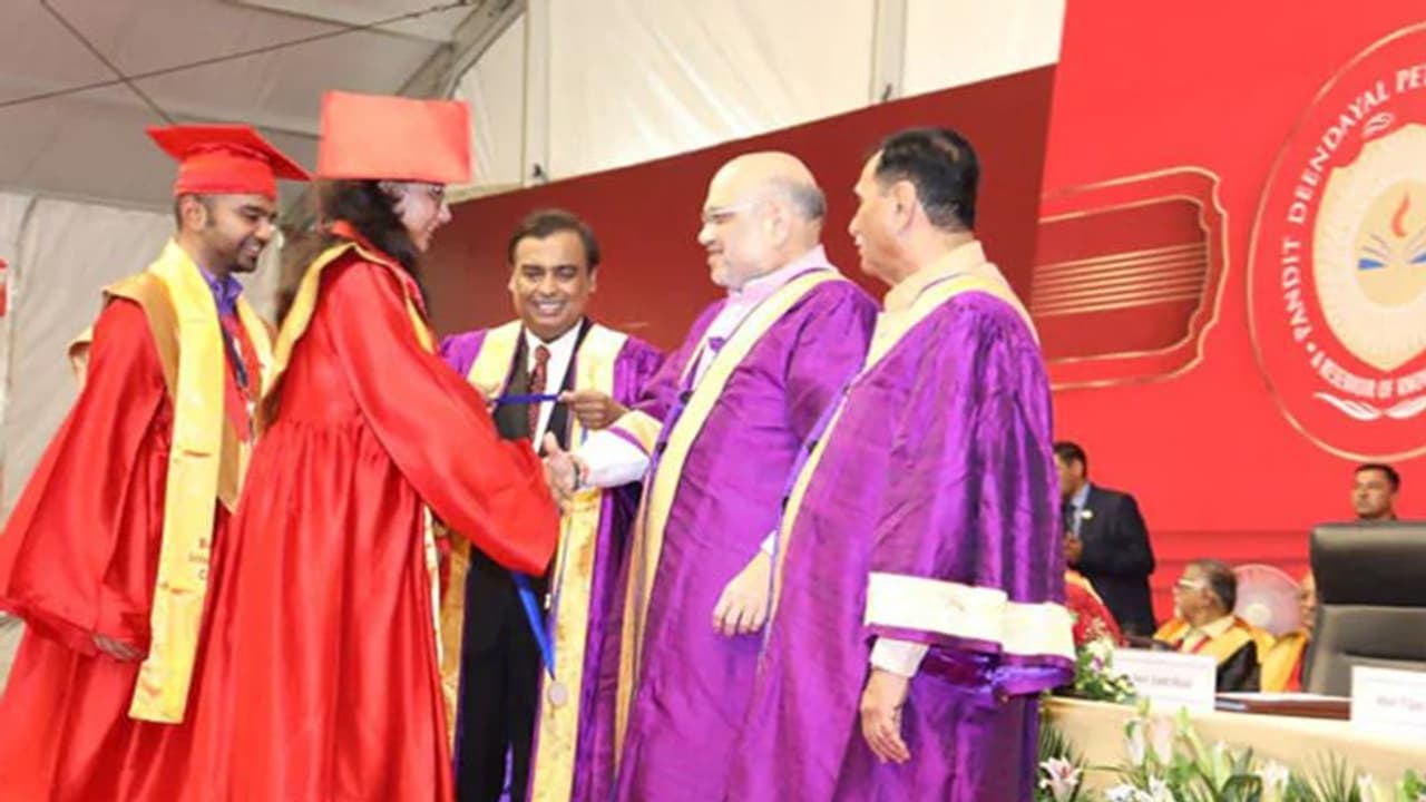 मुकेश अंबानी ने कहा अमित शाह सच्चे कर्मयोगी और लौह पुरुष, ऐसा नेता पाकर भारत धन्य हुआ मुकेश अंबानी ने कहा अमित शाह सच्चे कर्मयोगी और लौह पुरुष, ऐसा नेता पाकर भारत धन्य हुआ