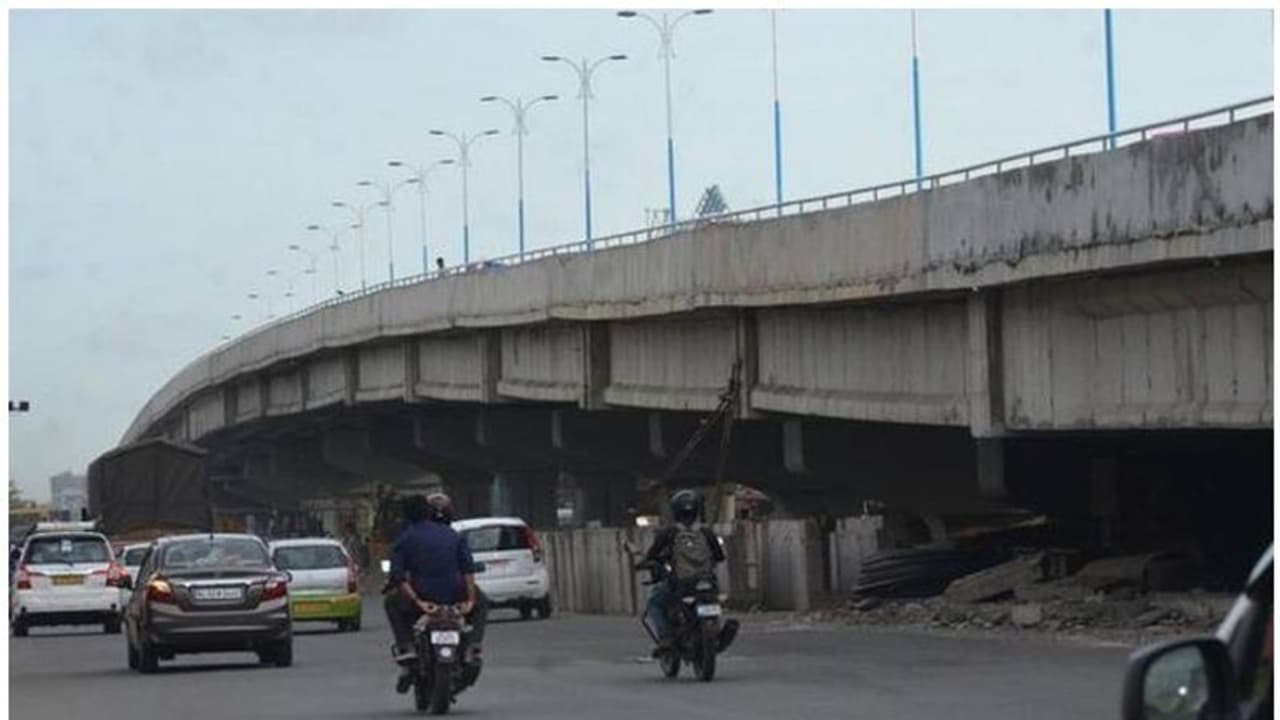 പാലാരിവട്ടം പാലത്തിന്റെ നിർമാണക്കമ്പനിയായ ആർഡിഎസ് കരിമ്പട്ടികയിൽ പാലാരിവട്ടം പാലത്തിന്റെ നിർമാണക്കമ്പനിയായ ആർഡിഎസ് കരിമ്പട്ടികയിൽ