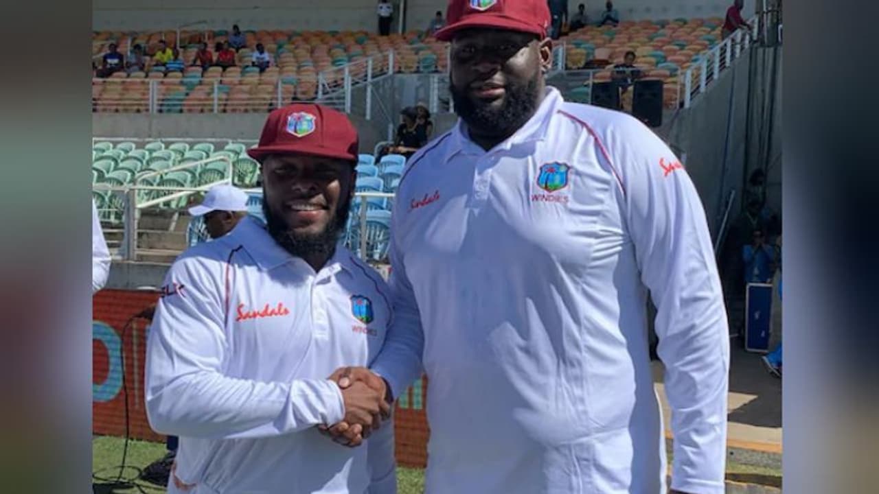 ये हैं दुनिया के सबसे भारी क्रिकेटर, विराट धोनी से दोगुना है वजन ये हैं दुनिया के सबसे भारी क्रिकेटर, विराट धोनी से दोगुना है वजन