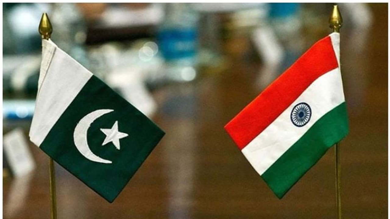 തീവ്രവാദം അവസാനിപ്പിക്കാതെ പാകിസ്ഥാനുമായി ചര്ച്ചയില്ല; യൂറോപ്യന് യൂണിയനിലും നിലപാടറിയിച്ച് ഇന്ത്യ തീവ്രവാദം അവസാനിപ്പിക്കാതെ പാകിസ്ഥാനുമായി ചര്ച്ചയില്ല; യൂറോപ്യന് യൂണിയനിലും നിലപാടറിയിച്ച് ഇന്ത്യ