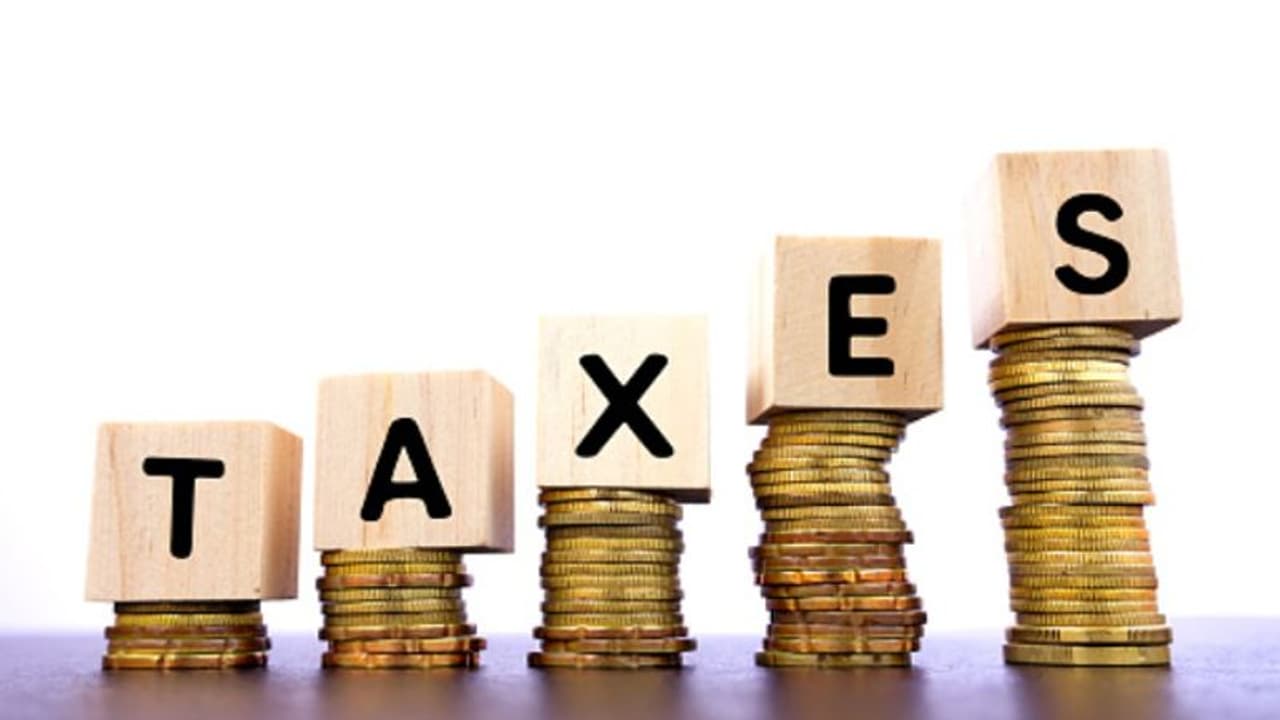 শনিবার আয়কর রির্টান জমা দেওয়ার শেষ দিন! জমা না দিলে কী ক্ষতি হতে পারে, জেনে নিন বিস্তারিত