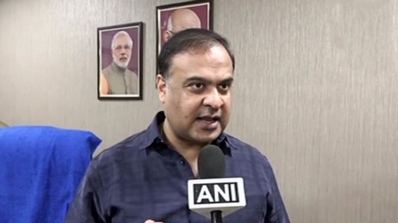 এনআরসি নিয়ে এখনই হতাশ বিজেপি, অবৈধ অনুপ্রবেশকারী এবার অন্য পথ, ইঙ্গিত দিলেন মন্ত্রী এনআরসি নিয়ে এখনই হতাশ বিজেপি, অবৈধ অনুপ্রবেশকারী এবার অন্য পথ, ইঙ্গিত দিলেন মন্ত্রী