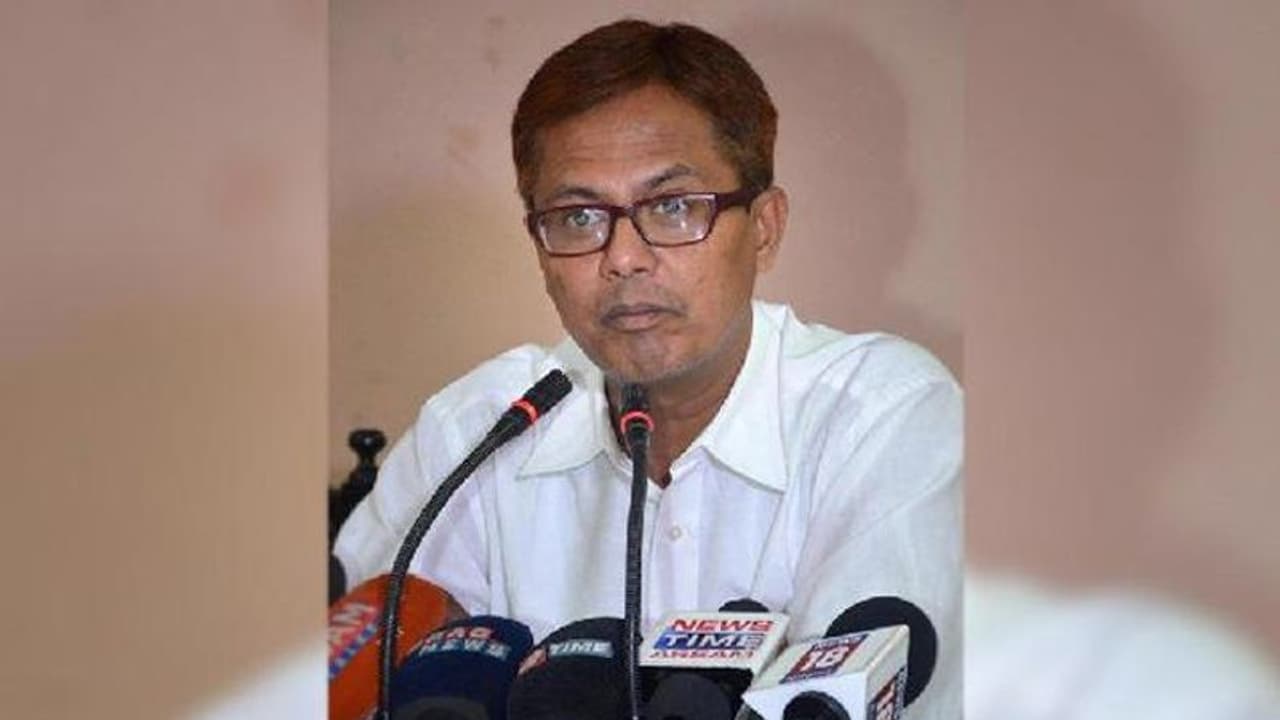 भाजपा विधायक ने कहा, एनआरसी हिंदुओं को बाहर रखने और मुसलमानों की मदद की साजिश है भाजपा विधायक ने कहा, एनआरसी हिंदुओं को बाहर रखने और मुसलमानों की मदद की साजिश है