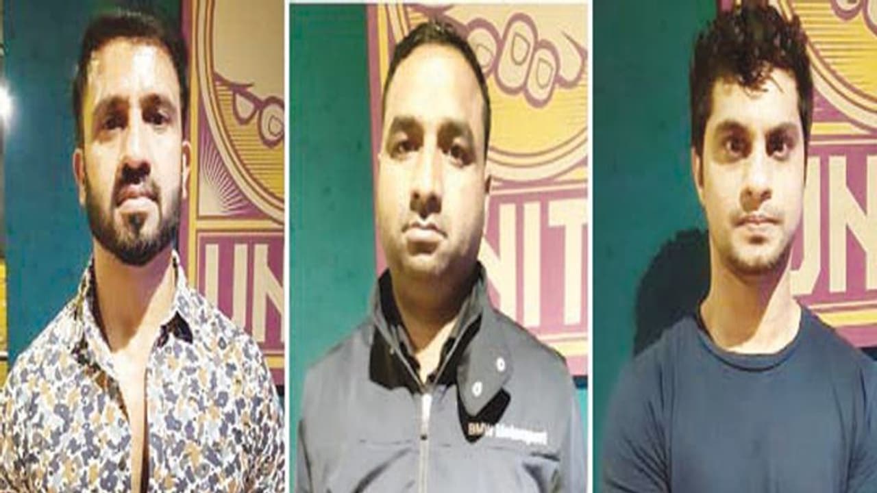 ಬಾರ್‌ ಮೇಲೆ ಸಿಸಿಬಿ ದಾಳಿ : ನಟ ರೋಹನ್ ಗೌಡ ಅರೆಸ್ಟ್