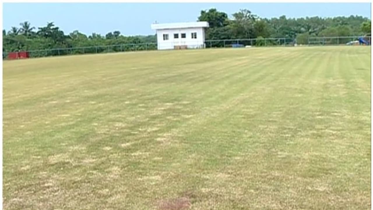 കാസർകോട് കെസിഎ ക്രിക്കറ്റ് സ്റ്റേഡിയം നിർമ്മാണം; ഭൂമി കയ്യേറ്റത്തിന് കൂട്ടുനിന്ന ഉദ്യോഗസ്ഥർക്കെതിരെ നടപടിയുണ്ടാകും കാസർകോട് കെസിഎ ക്രിക്കറ്റ് സ്റ്റേഡിയം നിർമ്മാണം; ഭൂമി കയ്യേറ്റത്തിന് കൂട്ടുനിന്ന ഉദ്യോഗസ്ഥർക്കെതിരെ നടപടിയുണ്ടാകും