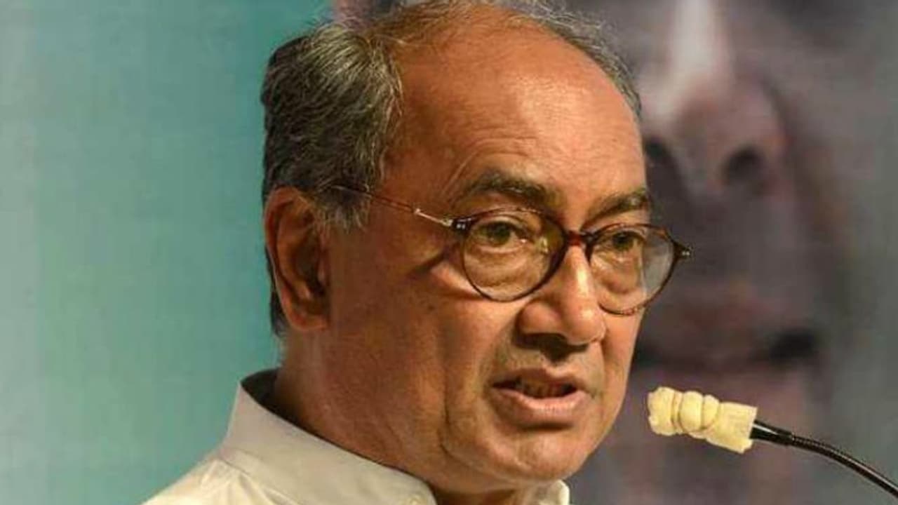 दिग्विजय सिंह ने कहा पाक की खुफिया एजेंसी ISI से पैसे ले रही भाजपा; शिवराज ने किया पलटवार दिग्विजय सिंह ने कहा पाक की खुफिया एजेंसी ISI से पैसे ले रही भाजपा; शिवराज ने किया पलटवार