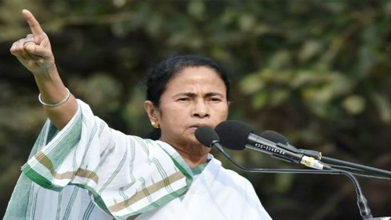 दीदी ने NRC पर घेरा मोदी सरकार को, भारतीय नागरिकों के साथ हो न्याय ममता