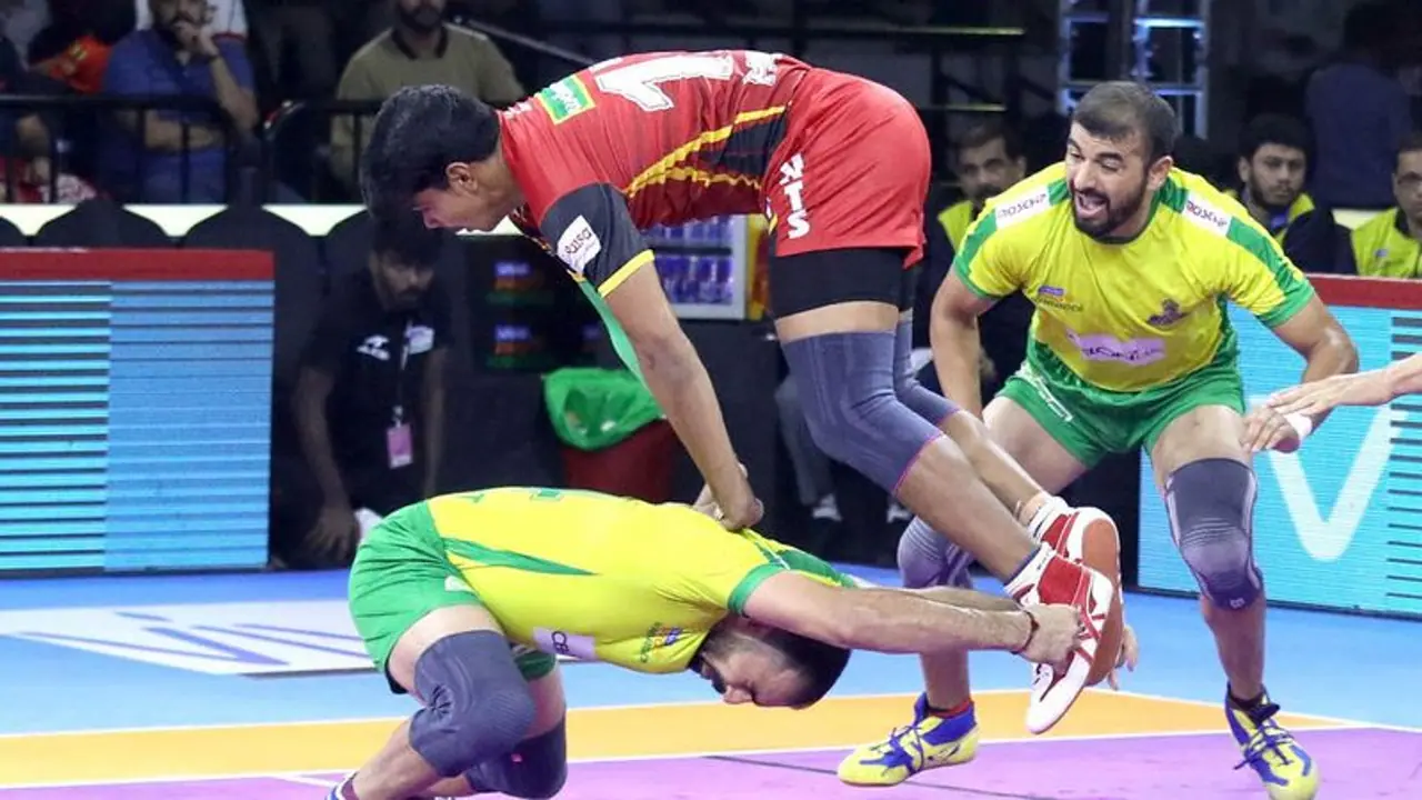 PKL 2019: ತವರಿನಲ್ಲಿ ಬೆಂಗಳೂರು ಬುಲ್ಸ್ಗೆ ಮೊದಲ ಗೆಲುವು! PKL 2019: ತವರಿನಲ್ಲಿ ಬೆಂಗಳೂರು ಬುಲ್ಸ್ಗೆ ಮೊದಲ ಗೆಲುವು!