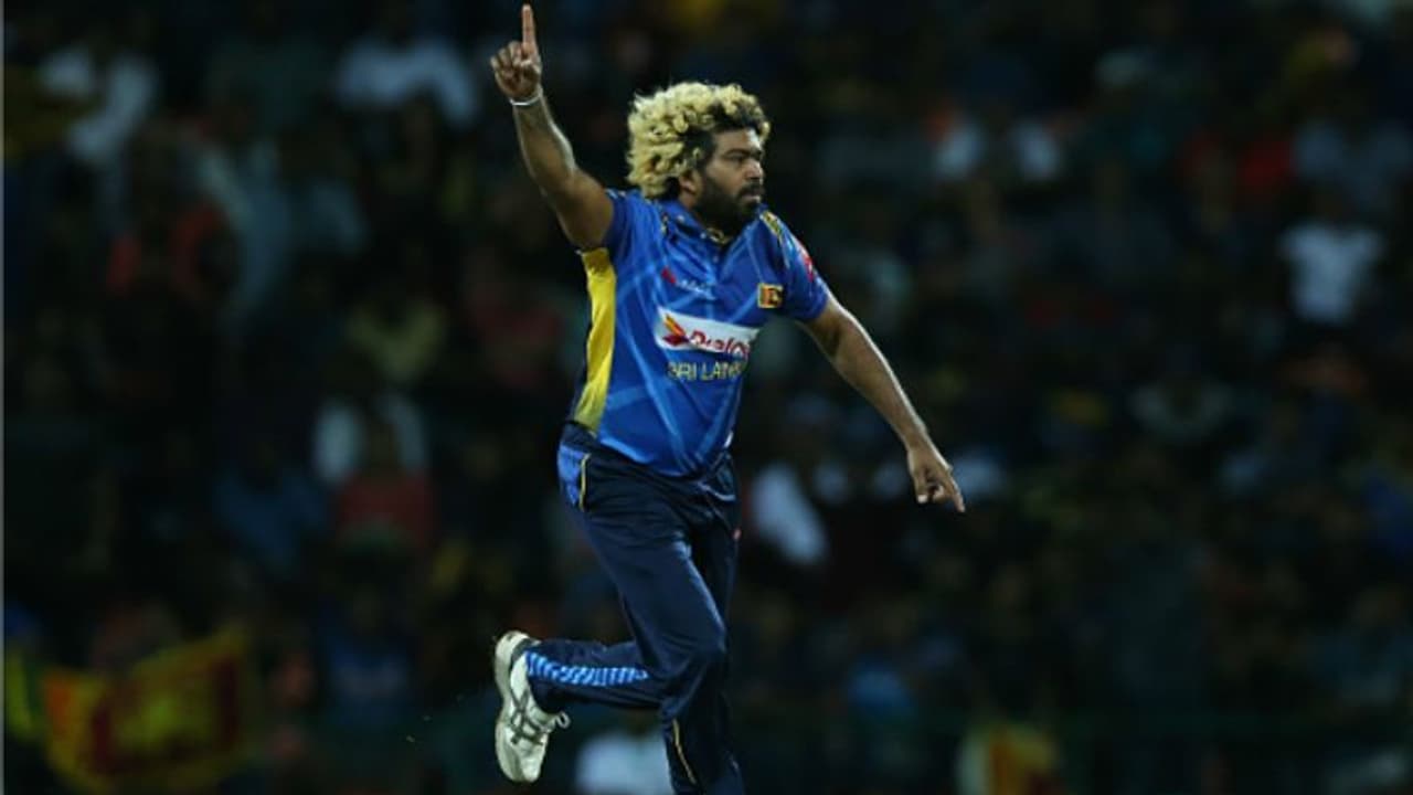 ಮಾಲಿಂಗ ಹ್ಯಾಟ್ರಿಕ್ ಬೆನ್ನಲ್ಲೇ ಐಸಿಸಿ ನೂತನ ಟಿ20 ಶ್ರೇಯಾಂಕ ಪ್ರಕಟ ಮಾಲಿಂಗ ಹ್ಯಾಟ್ರಿಕ್ ಬೆನ್ನಲ್ಲೇ ಐಸಿಸಿ ನೂತನ ಟಿ20 ಶ್ರೇಯಾಂಕ ಪ್ರಕಟ