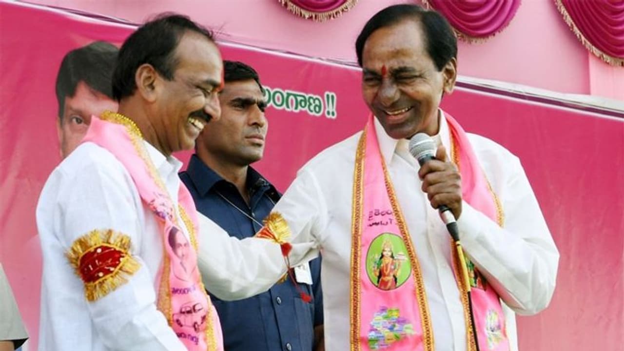 మంత్రుల్లో టెన్షన్: ఇద్దరికి కేసీఆర్ ఉద్వాసన, పల్లాకు బెర్త్?