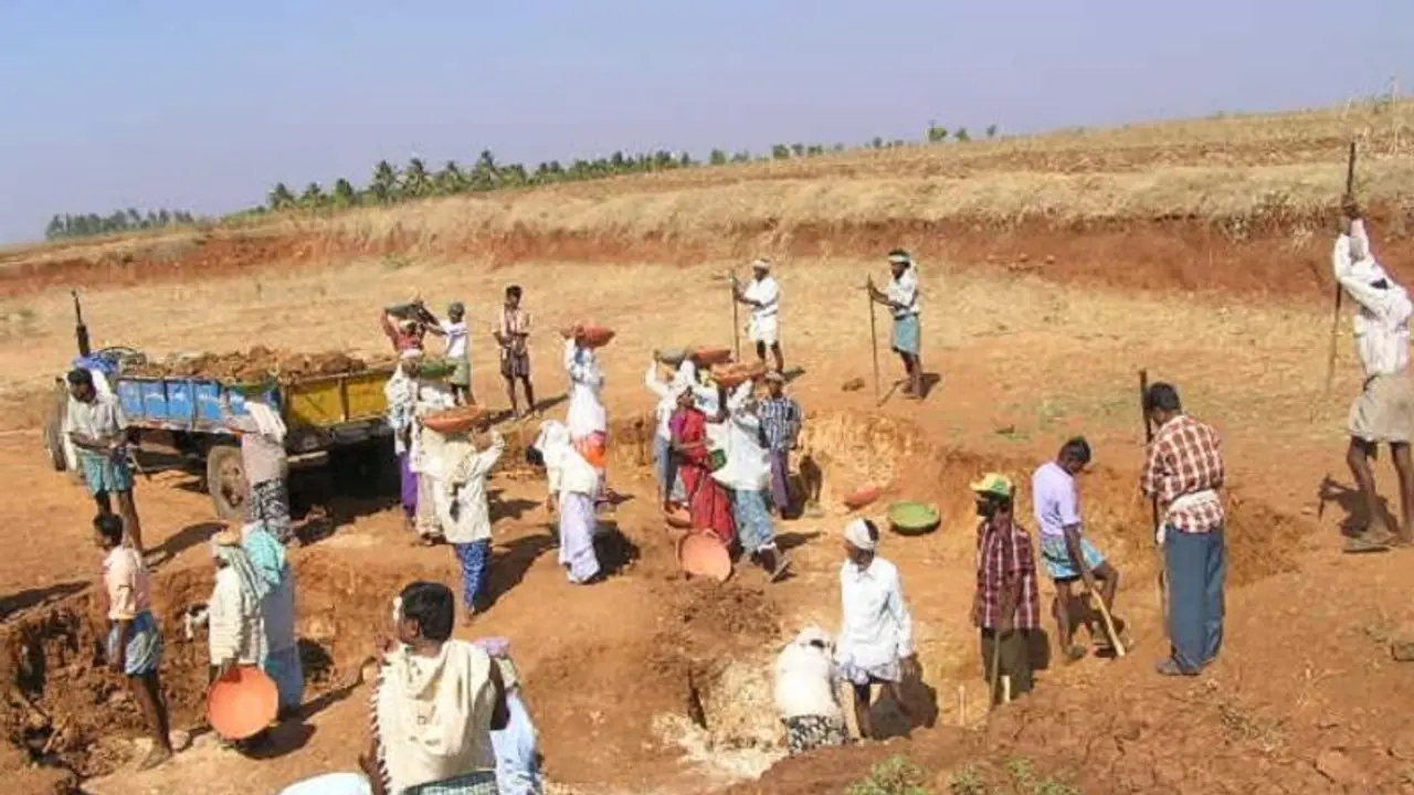 Mandya : ನರೇಗಾ ಹಿನ್ನೆಡೆಗೆ ಜನಪ್ರತಿನಿಧಿ, ಅಧಿಕಾರಿಗಳ ತಾತ್ಸಾರವೇ ಕಾರಣ