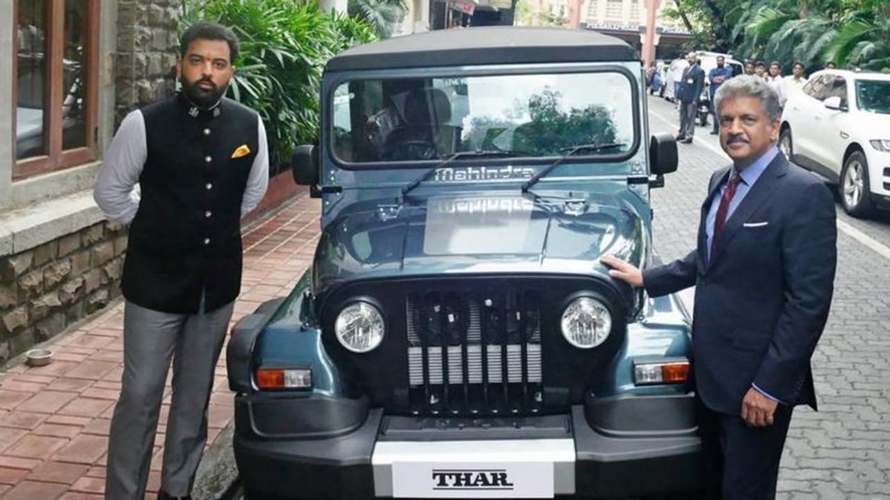 ఉదయ్‌పూర్ యువరాజ్ చేతికి ‘థార్ 700’ కారు