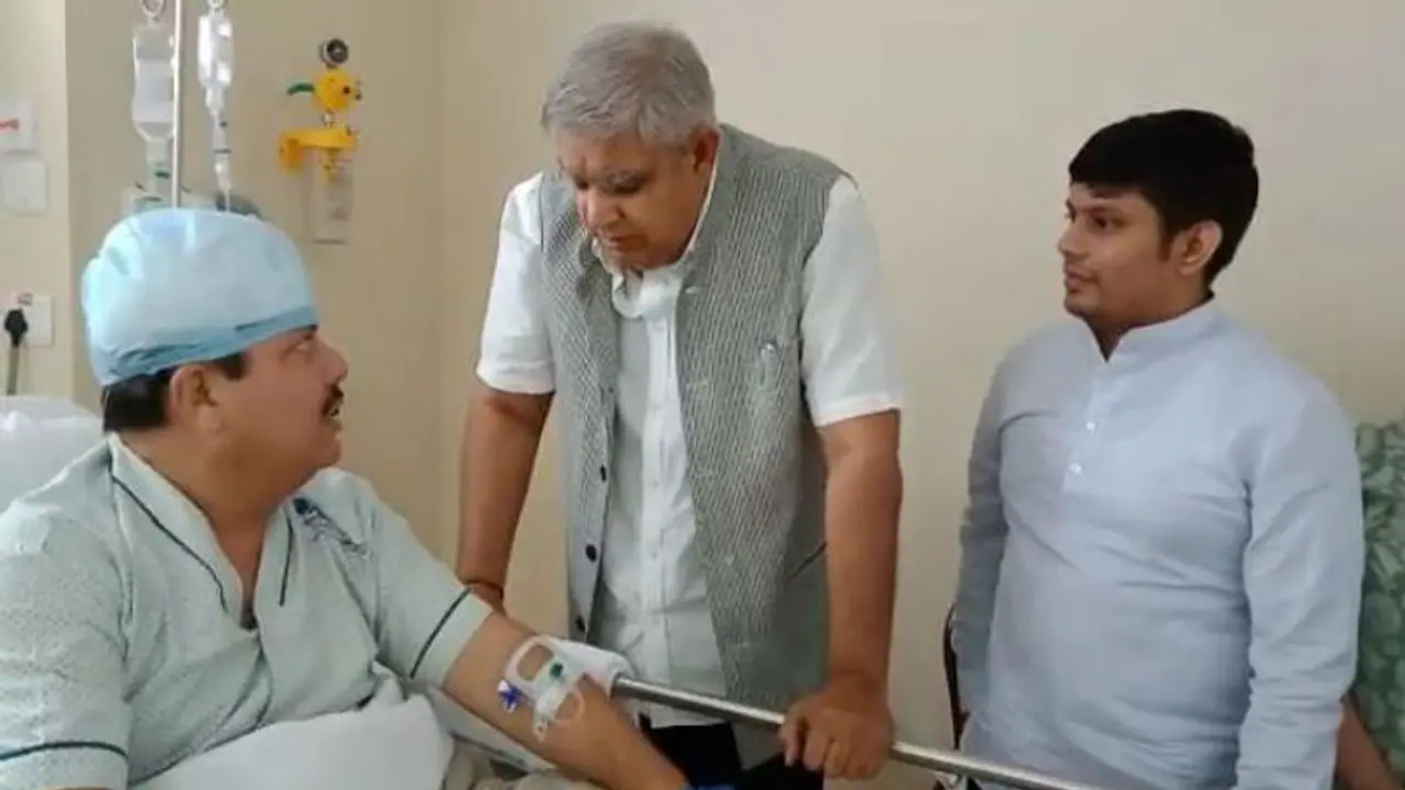 হিংসা দেখে ব্যথিত, প্রথমবার মুখ খুলেই রাজ্যের উপরে চাপ বাড়ালেন ধনখড় হিংসা দেখে ব্যথিত, প্রথমবার মুখ খুলেই রাজ্যের উপরে চাপ বাড়ালেন ধনখড়