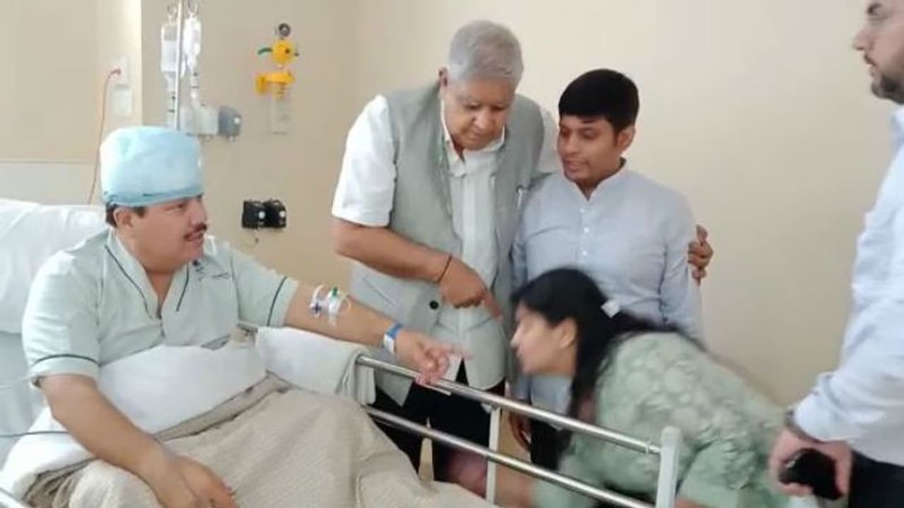 অশান্তির মূলে অর্জুন পুত্র পবন, ব্যারাকপুরের সিপি র পাশেই নবান্ন অশান্তির মূলে অর্জুন পুত্র পবন, ব্যারাকপুরের সিপি র পাশেই নবান্ন