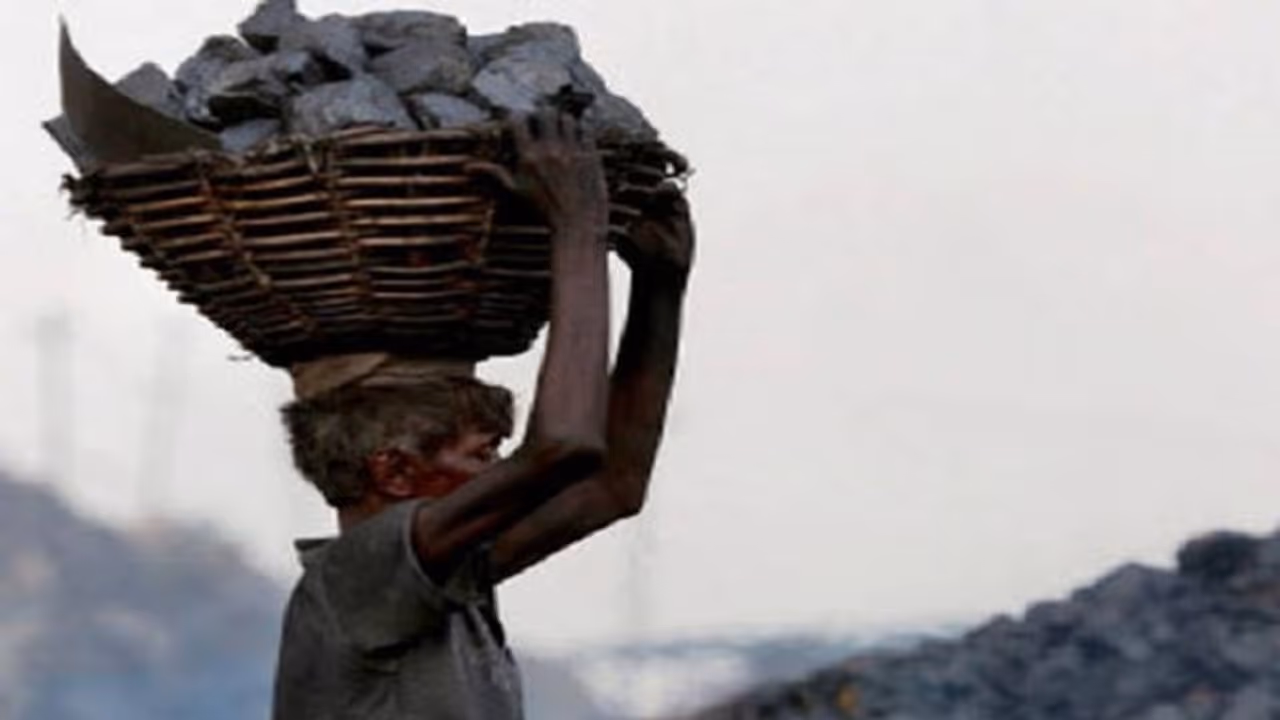 లాక్డౌన్ వల్ల దేశ ఆర్థిక వ్యవస్థ కుంగుబాటు ఖాయం...భారత్ జీడీపీ 1.6%ఓన్లీ.. లాక్డౌన్ వల్ల దేశ ఆర్థిక వ్యవస్థ కుంగుబాటు ఖాయం...భారత్ జీడీపీ 1.6%ఓన్లీ..