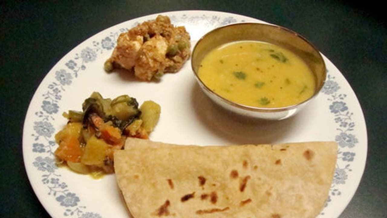 പാചകക്കാരി ദളിത് സ്ത്രീ, ക്വാറന്‍റീന്‍ കേന്ദ്രത്തിലെ വെള്ളവും ഭക്ഷണവും കഴിക്കാതെ യുവാവ്; പൊലീസ് കേസെടുത്തു