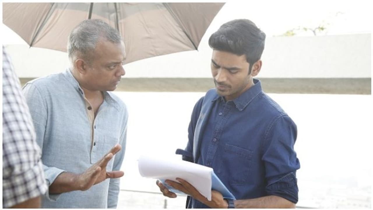 ஒருவழியாக ரிலீஸ் ஆனது "எனை நோக்கி பாயும் தோட்டா"... ஆனந்த கண்ணீரில் கெளதம் மேனன்... தியேட்டர்களை தெறிக்கவிடும் தனுஷ் ரசிகர்கள்...!