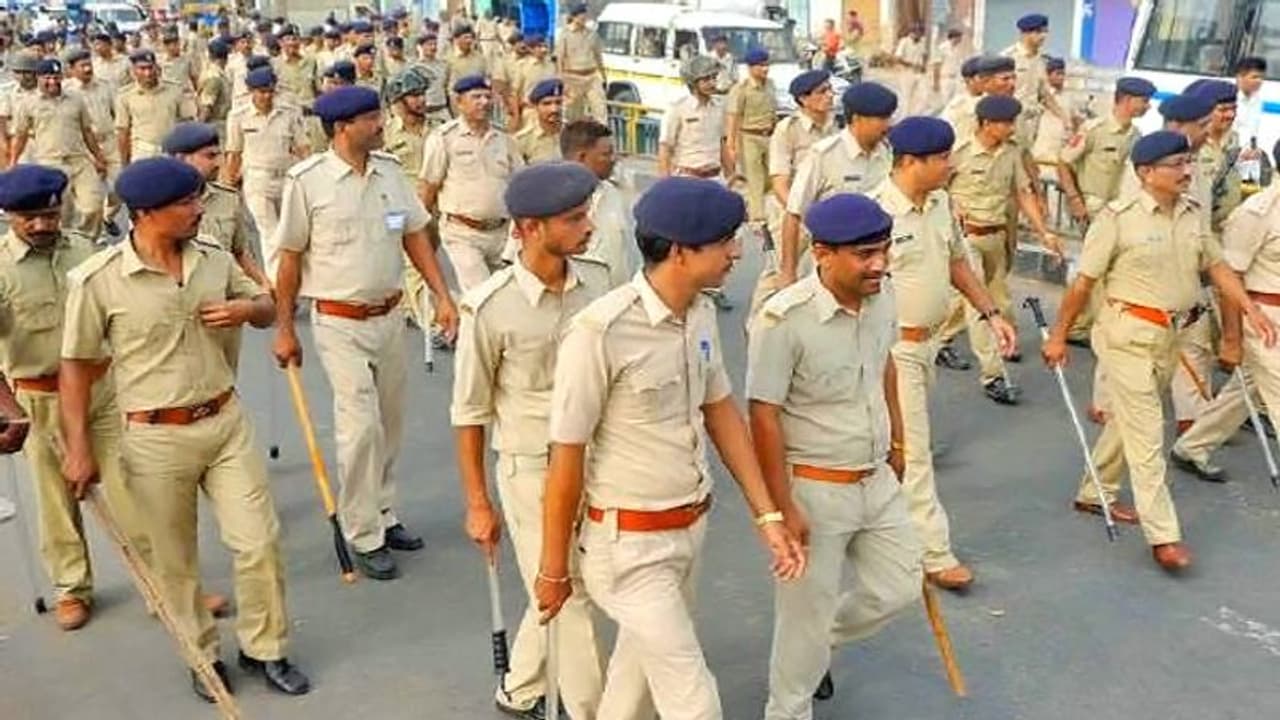 परिवार को समय नहीं दे पाता था सिपाही तो पत्नी ने दिया तलाक, घर बचाने को दिया इस्तीफा