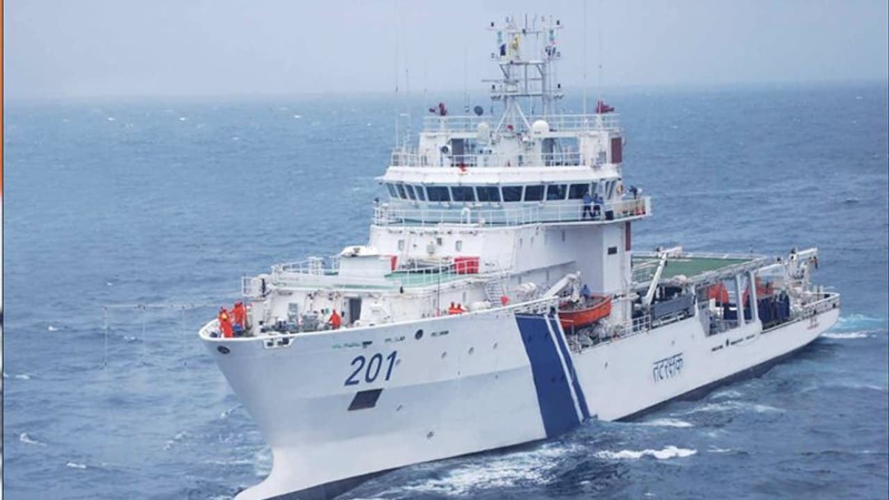 12वीं पास हो सकते हैं भारतीय तट रक्षक बल में भर्ती, जानें कैसे 12वीं पास हो सकते हैं भारतीय तट रक्षक बल में भर्ती, जानें कैसे