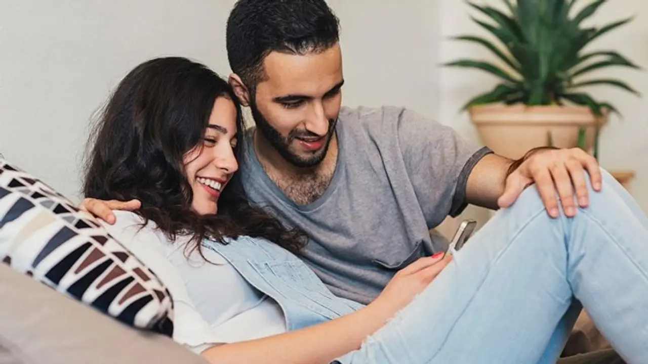 प्यार करते हैं तो उसे जताना भी है जरूरी