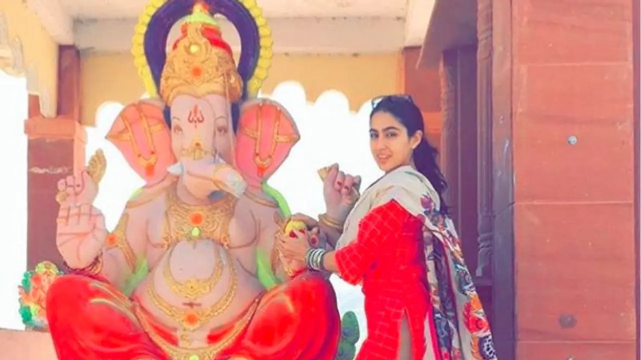 सारा अली खान के गणपति पूजन से 'मजहब' खतरे में कैसे आ गया ?