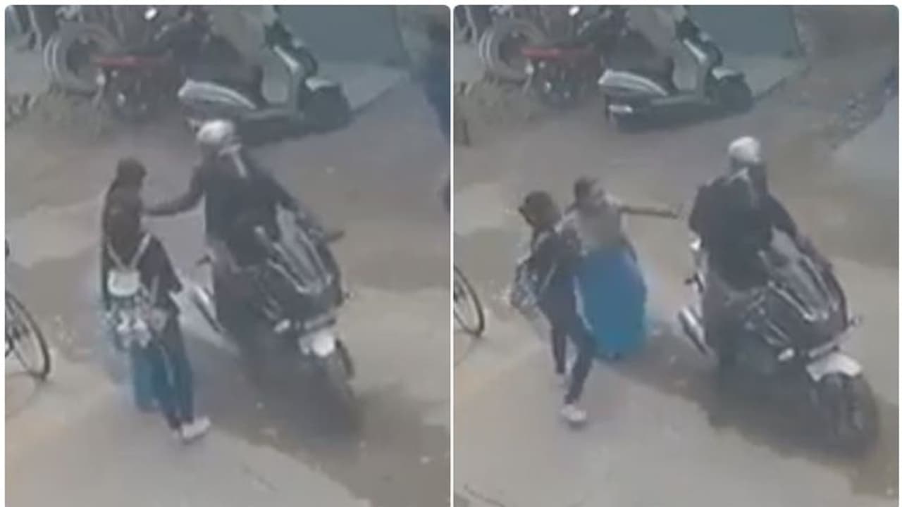 ബെെക്കിലെത്തി മാല പൊട്ടിച്ചു; പിടിച്ച് താഴെയിട്ടു യുവതി, പിന്നെ അടിയോടടി ബെെക്കിലെത്തി മാല പൊട്ടിച്ചു; പിടിച്ച് താഴെയിട്ടു യുവതി, പിന്നെ അടിയോടടി