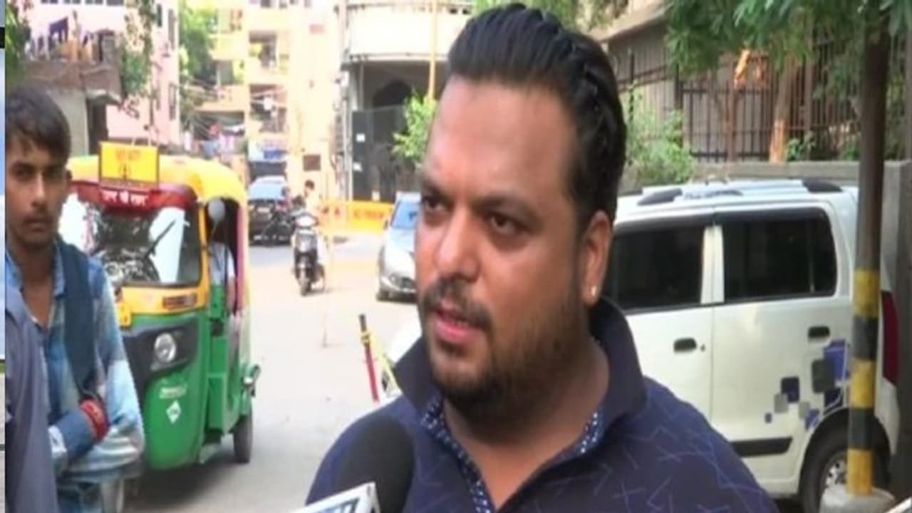 15 ಸಾವಿರ ಬೆಲೆಯ ಸ್ಕೂಟಿ: ಹೈರಾಣಾದ 23 ಸಾವಿರ ದಂಡ ಕಟ್ಟಿ! 15 ಸಾವಿರ ಬೆಲೆಯ ಸ್ಕೂಟಿ: ಹೈರಾಣಾದ 23 ಸಾವಿರ ದಂಡ ಕಟ್ಟಿ!