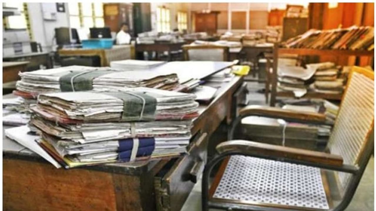 সরকারি কর্মীদের জীবনেও বদল আনতে চলেছে করোনা, ১৫ দিন 'বাড়ি থেকে কাজের' পরিকল্পনা কেন্দ্রের