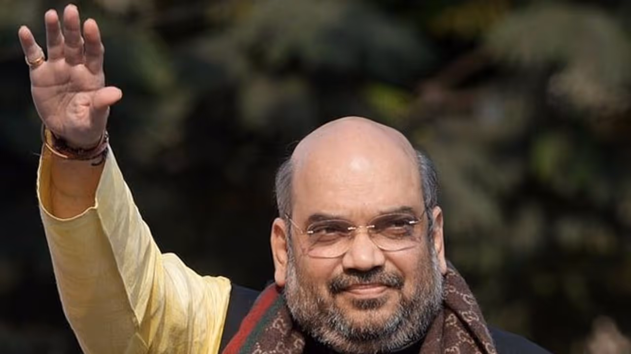 Dravidian stock ஆட்டத்தை அடக்க.. அதிரடி வேண்டாம், உன் நடை அதிர்வே போதும்.. அமித்ஷாவை வரவேற்று கவிதை. Dravidian stock ஆட்டத்தை அடக்க.. அதிரடி வேண்டாம், உன் நடை அதிர்வே போதும்.. அமித்ஷாவை வரவேற்று கவிதை.