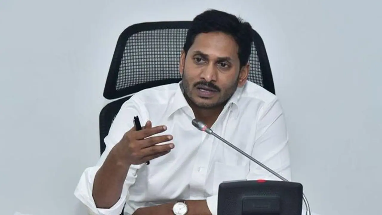 బోటు మునక:సహాయక చర్యలకు సీఎం జగన్ ఆదేశం