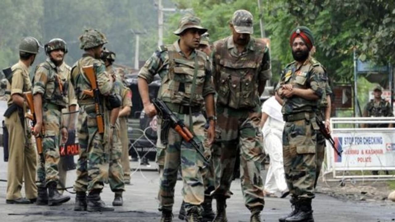 ढाई साल की बच्ची को गोली मारने वाले आतंकी को सेना ने मार गिराया