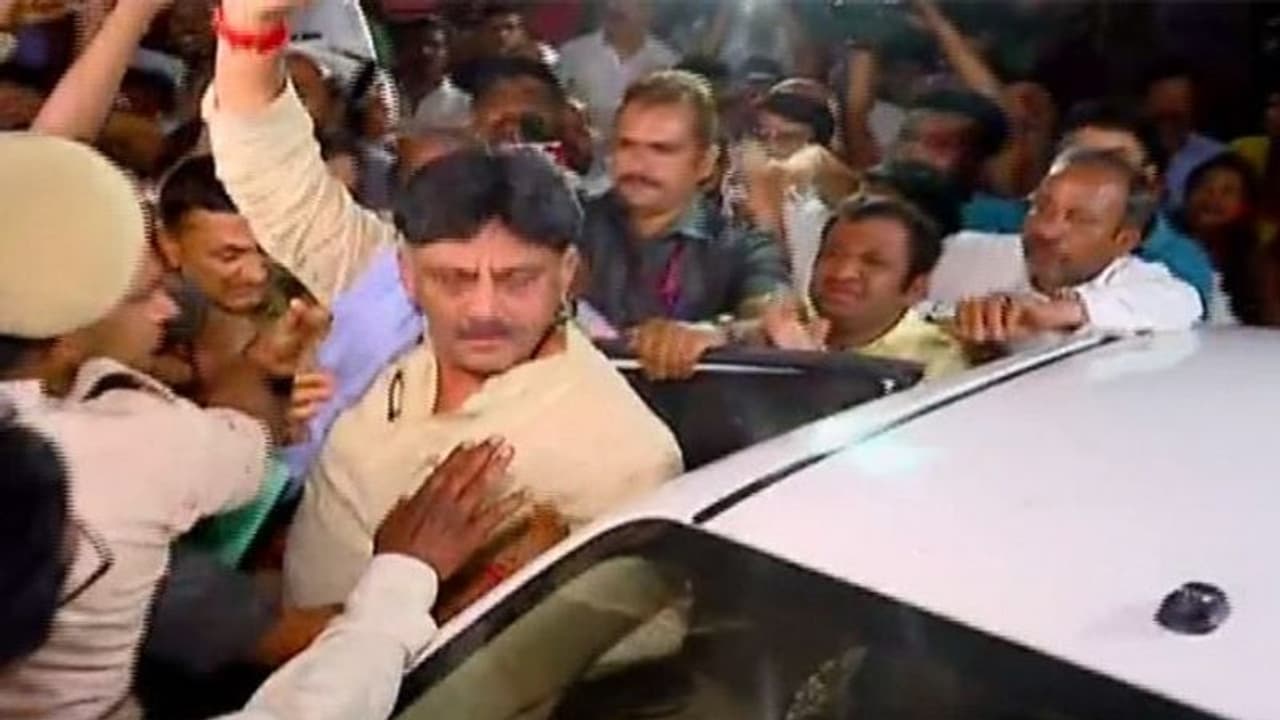 ಡಿಕೆಶಿ ಅರೆಸ್ಟ್: ಗುರುವಾರ ರಾಮನಗರ ಬಂದ್, ಶಾಲಾ ಕಾಲೇಜುಗಳ ರಜೆ ಮುಂದುವರಿಕೆ