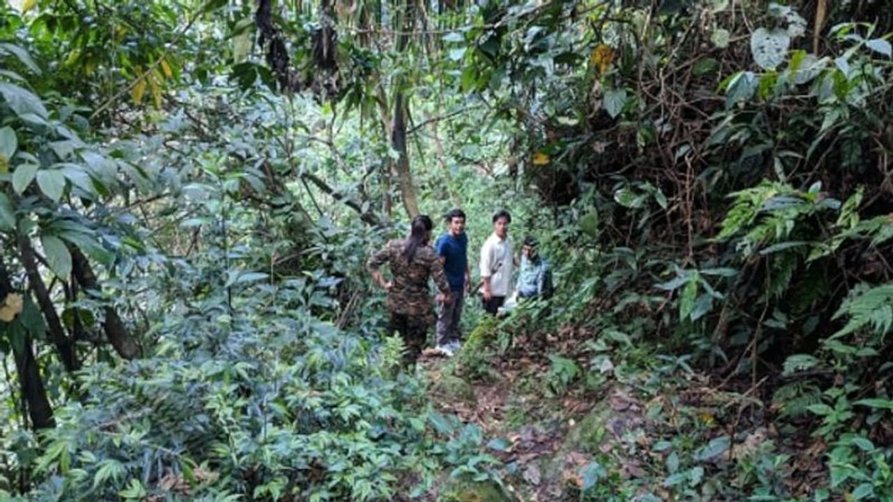 অরুণাচলে ব্রিজ বানিয়েছে চিন, বিজেপি সাংসদের গুরুতর দাবি, উড়িয়ে দিল সেনা অরুণাচলে ব্রিজ বানিয়েছে চিন, বিজেপি সাংসদের গুরুতর দাবি, উড়িয়ে দিল সেনা