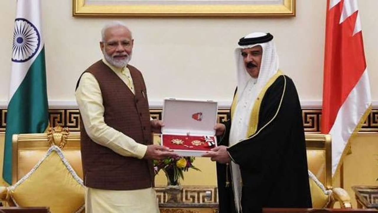 ಅಂತಾರಾಷ್ಟ್ರೀಯ ಮಟ್ಟದಲ್ಲಿ ಮೋದಿ ಸಂಚಲನ, 13 ರಾಷ್ಟ್ರಗಳ ಅತ್ಯುನ್ನತ ನಾಗರೀಕ ಪ್ರಶಸ್ತಿ ಪಡೆದ ಪ್ರಧಾನಿ!