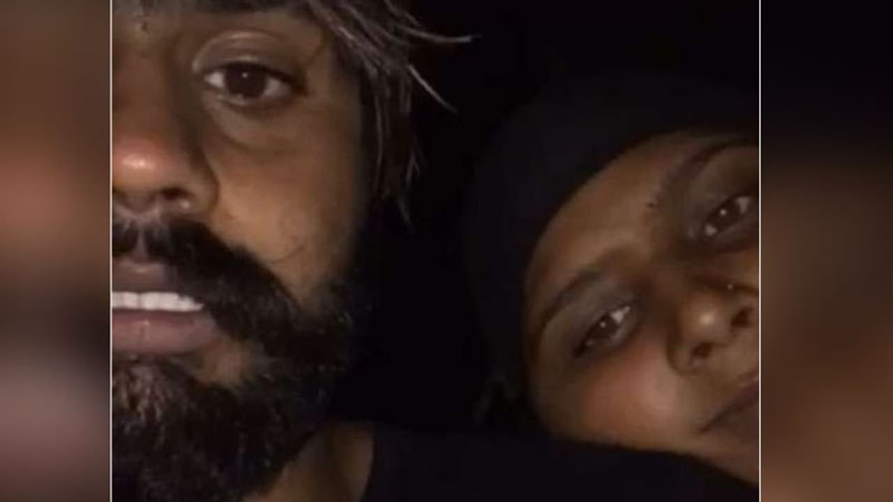 दो दिन से गायब थी लड़की, फैमिली ढूंढते फिर रही थी, तभी सामने आया चौंकाने वाला वीडियो दो दिन से गायब थी लड़की, फैमिली ढूंढते फिर रही थी, तभी सामने आया चौंकाने वाला वीडियो