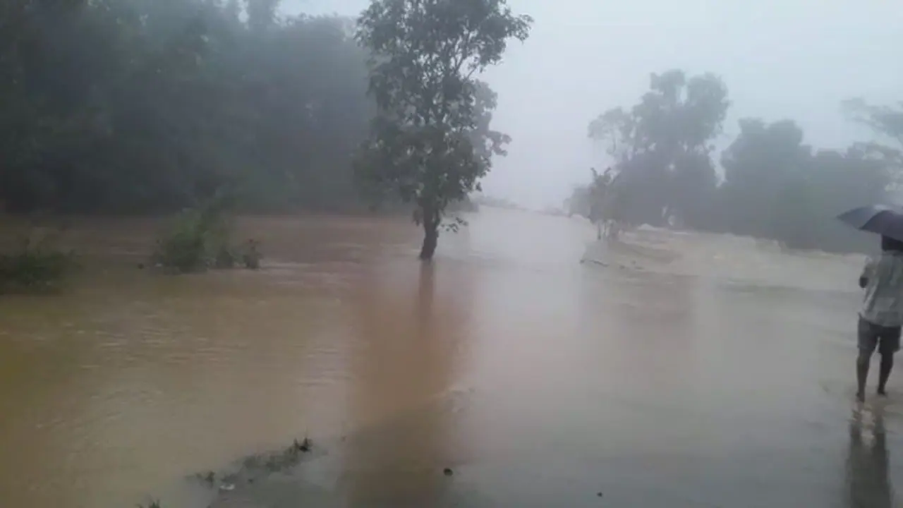 3 4 ದಿನ ಭಾರಿ ಮಳೆ : 10 ಜಿಲ್ಲೆಗಳಿಗೆ ಯೆಲ್ಲೋ ಅಲರ್ಟ್ 3 4 ದಿನ ಭಾರಿ ಮಳೆ : 10 ಜಿಲ್ಲೆಗಳಿಗೆ ಯೆಲ್ಲೋ ಅಲರ್ಟ್