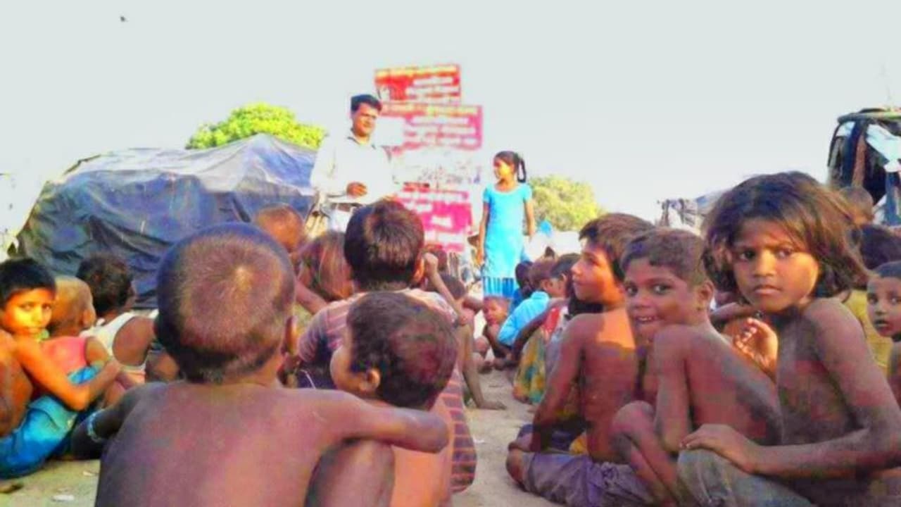 பசிக்கொடுமை... இந்தியாவை பின்னுக்குத் தள்ளிய பாகிஸ்தான்... அதிர வைக்கும் பட்டியல்..! பசிக்கொடுமை... இந்தியாவை பின்னுக்குத் தள்ளிய பாகிஸ்தான்... அதிர வைக்கும் பட்டியல்..!