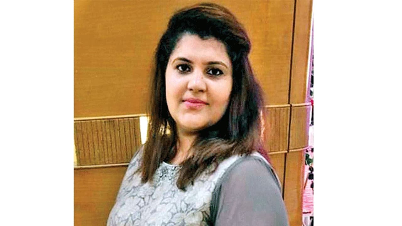 ఏడు రోజులు ఉపవాస దీక్ష... యువతి మృతి ఏడు రోజులు ఉపవాస దీక్ష... యువతి మృతి