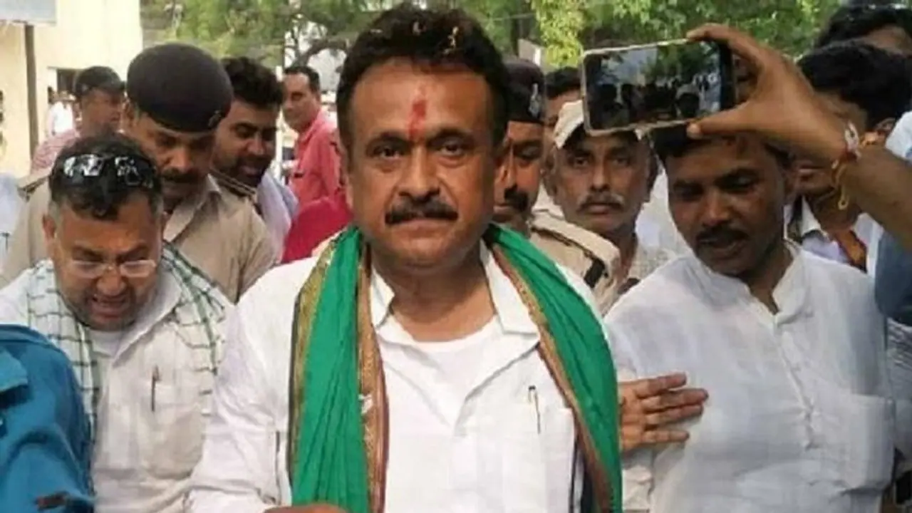 समधी ने दिया लालू को बड़ा झटका,  चंद्रिका राय कल थामेंगे नीतीश कुमार का हाथ