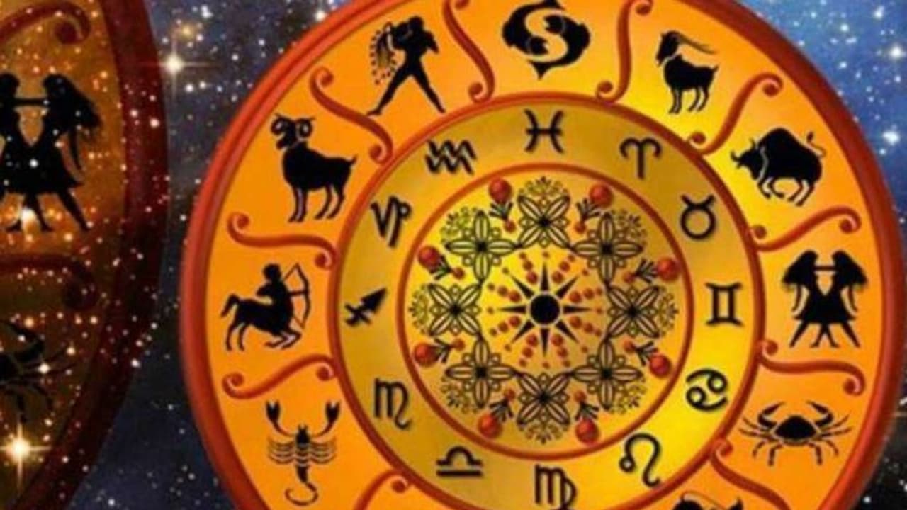 7 संकेत बताते हैं आपका भविष्य, धनवान बनेंगे या रहेंगे गरीब