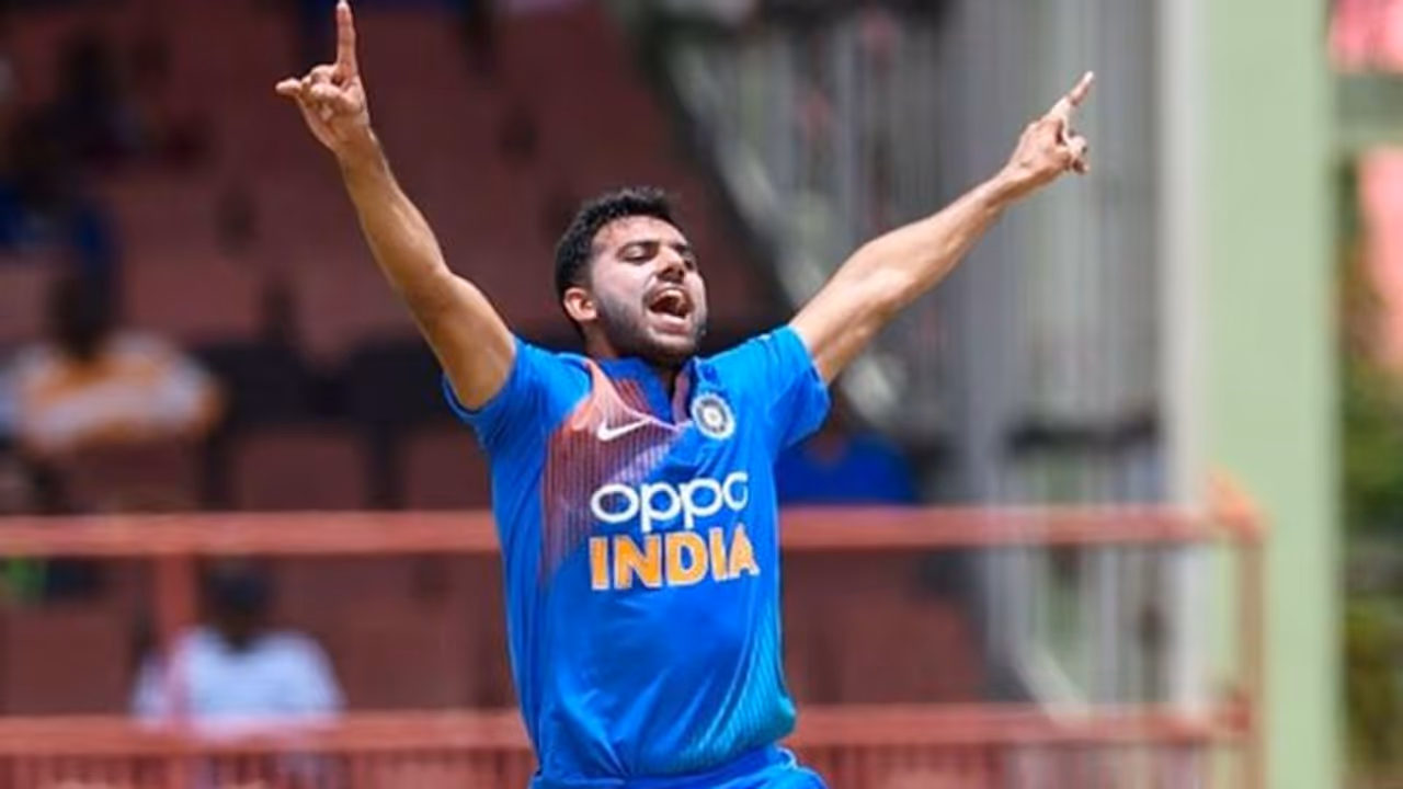 Syed Mushtaq Ali Trophy T20: Deepak Chahar misses hat trick, takes 4 wickets in 1 over Syed Mushtaq Ali Trophy T20: Deepak Chahar misses hat trick, takes 4 wickets in 1 over