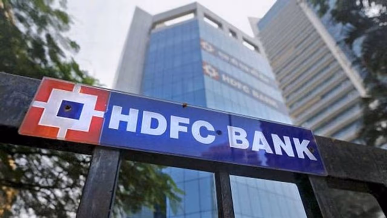 ನಿಮ್ದು HDFC ನಾ?: ನೆಟ್ ಬ್ಯಾಂಕಿಂಗ್ ಮೆಸೆಜ್ ಏನಾದ್ರೂ ಬಂದಿದೆಯಾ? ನಿಮ್ದು HDFC ನಾ?: ನೆಟ್ ಬ್ಯಾಂಕಿಂಗ್ ಮೆಸೆಜ್ ಏನಾದ್ರೂ ಬಂದಿದೆಯಾ?